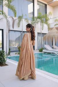 Ensemble Sharara de qualité supérieure pour femmes, avec broderies riches, tissu doux et coupe confortable, idéal pour les tenues de soirée, destiné à l'exportation - Product Image 4