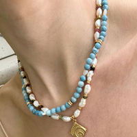 Collier ras du cou délicat en or avec perles de larimar véritable de 6 mm, quartz et coquillages naturels en forme de cœur, pierre précieuse bleue en forme de dos de tortue pour filles