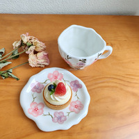 Ensemble de tasses à fleurs en porcelaine sous glaçure dessinées à la main, plateau fait main, poignée ergonomique, tasses compatibles lave-vaisselle/micro-ondes, haute valeur esthétique