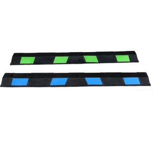 Topes de Goma Reflectantes para Estacionamiento - Topes Antideslizantes para Ruedas para Garaje/Zonas de Carga - Product Image 1