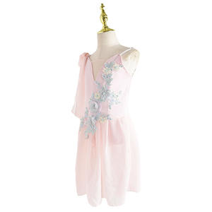 Jupe de ballet courte professionnelle Costume de fille en mousseline blanche Costume de <span class=keywords><strong>danse</strong></span> pour filles <span class=keywords><strong>Justaucorps</strong></span> <span class=keywords><strong>classique</strong></span> Robe de ballet pour enfants - Product Image 3