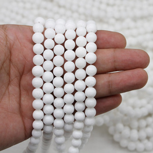 Cuentas sueltas de porcelana cerámica blanca redondas para hacer pulseras de 8 mm y 15 pulgadas - Product Image 1