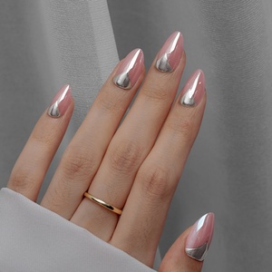 Faux Ongles Naturels Personnalisés de Haute Qualité en Gros, Courts, Forme Amande, Design Luxe Rose Doré Glaçé, Ongles à Presser en Gel Souple - Product Image 2