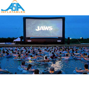 Impermeable piscina al aire libre pantalla de cine con proyector - Product Image 1