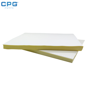 Papel Autoadhesivo de 60 g/m² en Rollo Jumbo, Material de Etiquetas de Alta Calidad para Impresión de Códigos de Barras y Producción de Etiquetas de Precio - Product Image 1