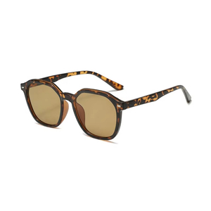 Gafas de Sol Cuadradas Retro con Remaches y Estampado de Leopardo, Personalizables con Logotipo, Montura de PC, Protección UV Vintage para Exteriores - Product Image 5