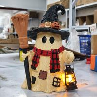 Figurine de gentleman squelette avec lanterne LED et seau citrouille, statue lumineuse en résine, décoration de table effrayante pour maison hantée