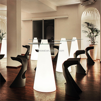 À la mode de haute qualité Bar Commercial Cocktail Discothèque Durable Verre Trempé En Plastique Personnaliser Led Table