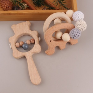 Nuevo diseño sensorial bebé dentición juguete haya mango de madera campana sonajero juguete BPA libre anillo de madera bebé mordedor para recién nacido conjunto de regalo - Product Image 5