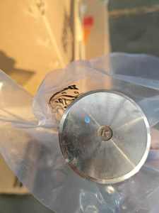 Válvula de Admisión + Anillo de Retención QSK60 de Alta Calidad para Piezas de Motor 3800955 2881813 2881815 3804891 3090371 4016438 - Product Image 1