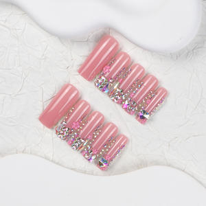 24 pièces Diamants roses scintillants Motif Amande <span class=keywords><strong>Faux</strong></span> Ongles Modèle Cercueil Ongles Artificiels Pressés - Product Image 3