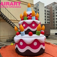 Décoration de fête Gâteau d'anniversaire gonflable Gâteau d'anniversaire gonflable géant pour des activités sur le thème des anniversaires.