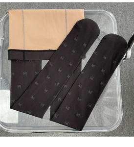 Collants/collants pour femmes avec nœud en forme de cœur imprimé épais en velours double couche de couleur chair pour l'hiver - Product Image 1