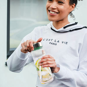 Produits tendance 2024 nouveautés bouteilles de <span class=keywords><strong>shaker</strong></span> de protéines bouteilles de <span class=keywords><strong>shaker</strong></span> de protéines en plastique bouteilles d'eau transparentes de 500ml bouteilles d'eau en Tritan - Product Image 1