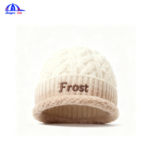 Gorro de Invierno de Punto de Moda, Gorro de Lana con Letras Bordadas, Gorro Cálido para Viajes al Aire Libre, Protección para los Oídos contra el Frío, Gorro Común con Broche - Product Image 2