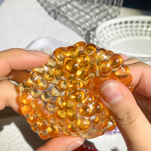 ลูกบอลบีบคลายเครียดแบบใส ลูกปัดหลากสี ลดราคาสุดคุ้ม ของเล่นบีบเล่นแก้เครียดและเสริมพัฒนาการทางประสาทสัมผัส - Product Image 2