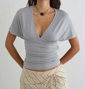 Viviblook C26TP096 T-shirt pour femme, nouvelle collection d'été, haut décontracté à manches chauve-souris et col en V profond, taille ajustée pour femme - Product Image 1