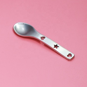 Mini <span class=keywords><strong>spatule</strong></span> de luxe en métal pour cosmétiques et maquillage de 6cm avec manche creux plaqué or - Product Image 4