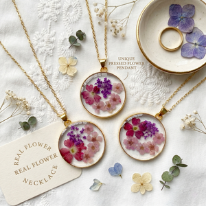 Trendige Modische Wildblumen-Anhänger 18k Goldfarben Echte Getrocknete Harzblumen-Halskette - Product Image 1