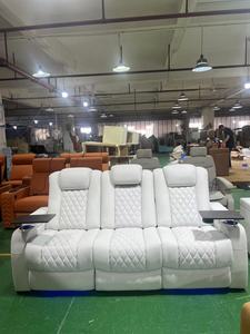 Sofá de Lujo Personalizable para Sala de Video y Cine en Casa con Reclinador Automático en Piel Genuina - Product Image 5