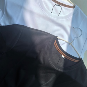 T-shirt de luxe pour homme style LP Old Money en mélange modal et coton, haut de gamme, col rond uni, personnalisable, décontracté, avec logo sur mesure, OEM - Product Image 3