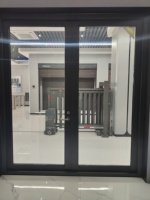 Porte coupe-feu moderne à double battant en verre trempé ignifuge et acier, grande visibilité, pour hôtels, bureaux et centres commerciaux