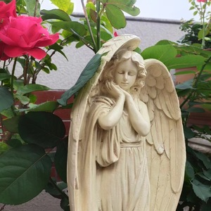 Statue d'ange vintage européenne en résine - Figurine ailée réfléchissante pour jardin, patio et décoration intérieure, ornement de style antique - Product Image 3