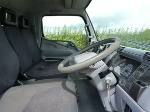 Camion Mitsubishi Fuso Canter 7C15 Euro IV Usato in Ottime Condizioni 2024, Guida a Sinistra, Interni in Pelle, Chilometraggio 75001-100000 Miglia, 250-300 CV, Telecamera Posteriore - Product Image 3