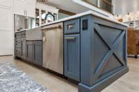 AllandCabinet Armoire de cuisine design moderne haut de gamme Shaker bleu crémeux encastré Style quart cygne chêne blanc Robinet en marbre