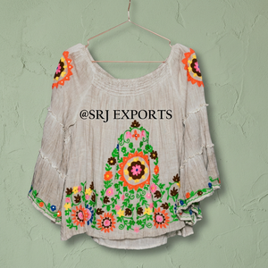 เสื้อโบฮีเมียนปักลายอารีผ้าฝ้ายทอมือสุดพิเศษสำหรับฤดูร้อน สีเขียวขุ่นสดใส คอเสื้อแบบไร้สาย ดีไซน์ธรรมชาติสำหรับผู้หญิง - Product Image 2