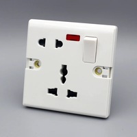 5 pines multifunción montado 16A 250V voltaje máximo NFC red Reino Unido estándar de interruptor de pared y enchufe