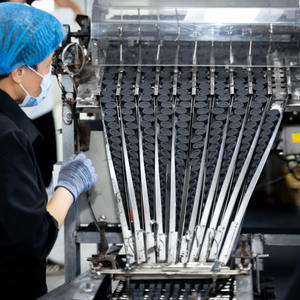 Индивидуальный круглый 50 мм 40 шт. быстросжигающий кальян портативный барбекю твердый фруктовый деревянный кальян Бездымная кадила черный уголь - Product Image 6