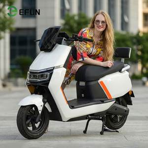 Motocicleta eléctrica <span class=keywords><strong>de</strong></span> 60V 2000W con cuadro <span class=keywords><strong>de</strong></span> acero <span class=keywords><strong>de</strong></span> alta velocidad, bicicleta eléctrica para adultos, motocicleta urbana <span class=keywords><strong>de</strong></span> 2 asientos, scooter <span class=keywords><strong>de</strong></span> dos ruedas. - Product Image 1
