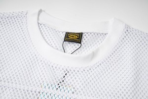 T-shirt e pantaloncini sportivi personalizzati in 100% poliestere, modello boxy, larghi, in rete traforata, con stampa digitale a sublimazione termica. - Product Image 3