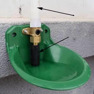 Bebedero automático para ovejas con válvula de cobre para montar en cercas de ovejas - Product Image 6