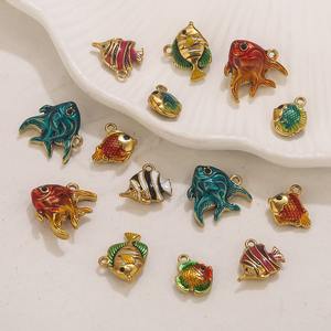 Breloques <span class=keywords><strong>poisson</strong></span> en acier inoxydable plaqué or 18K pendentif <span class=keywords><strong>poisson</strong></span> émail mignon breloque hirondelle <span class=keywords><strong>poisson</strong></span> rouge <span class=keywords><strong>poisson</strong></span> <span class=keywords><strong>papillon</strong></span> pour la fabrication de bijoux - Product Image 3