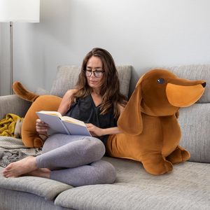 MorisMos Jouet en peluche pour chien <span class=keywords><strong>teckel</strong></span> de 4 pieds (1,20 m) réaliste, coussin de corps en peluche pour chien saucisse géant, jouet pour enfants et adultes - Product Image 2