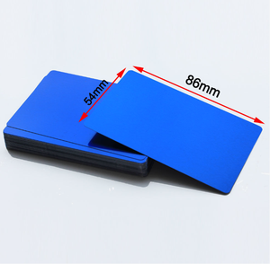 بطاقة أعمال معدنية مخصصة بشعار ونص منقوشة بالليزر على الألومنيوم - Product Image 2