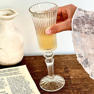 Verre à vin à pied en verre cannelé <span class=keywords><strong>français</strong></span>, gobelet à rayures verticales pour cocktails, idéal pour bar, fête, mariage, vaisselle de bar - Product Image 3