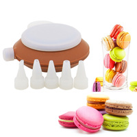 Direkt vom Hersteller: Vollsilikon-Macaron-Teigspender, Schokoladen- und Marmeladen-Quetschflasche mit 5 Spritztüllen zur Kuchendekoration