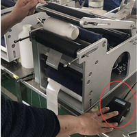 Machine d'étiquetage manuelle pour bouteilles rondes en verre et en plastique MT-50, gain de place