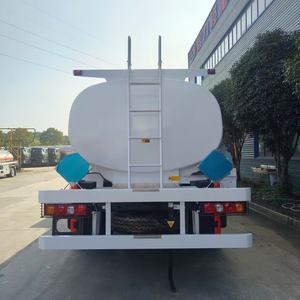 Camion-citerne Shacman 4x2 260 ch, équipé d'un moteur de haute qualité, avec une capacité de réservoir d'huile de 10 000 à 12 000 <span class=keywords><strong>litres</strong></span>. - Product Image 6