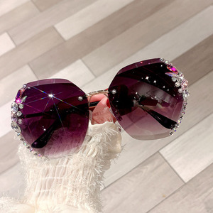 Oversized <b>Frameless</b> Sunglasses for Women UV400 Fashion Sun Glasses for Outdoor Travel Party Gift Summer - Product Image 3
