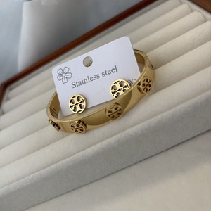 <span class=keywords><strong>Set</strong></span> di Gioielli Designer Coreano di Alta Qualità in Acciaio Inossidabile, Collana, Orecchini, Bracciale con Lettere, Trifoglio e Polki <span class=keywords><strong>per</strong></span> Matrimonio - Product Image 4