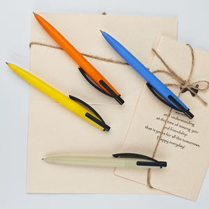 Stylo bille en plastique rebondissant avec logo personnalisé, largeur d'écriture 1,0 mm, stylo promotionnel à thème sportif original avec design unique - Product Image 4