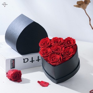 <span class=keywords><strong>Rose</strong></span> Eterne in Confezione Regalo per San Valentino, <span class=keywords><strong>Rose</strong></span> Preservate Immortali all'Ingrosso dalla Fabbrica dello Yunnan - Product Image 4