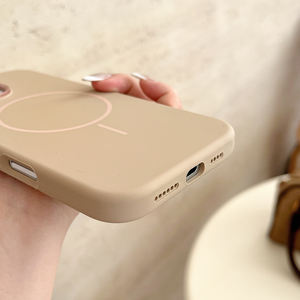 Étui de téléphone magnétique sans fil en silicone coloré personnalisé de haute qualité pour <span class=keywords><strong>iPhone</strong></span> 16 15 <span class=keywords><strong>14</strong></span> 13 Pro Max Étuis de téléphone portable - Product Image 4