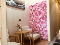 Künstliche Blumenwand-Paneel mit Gemischten Rosen und Hortensien aus Seide für Hochzeits-Hintergrund, Schaufenster und Partydekoration