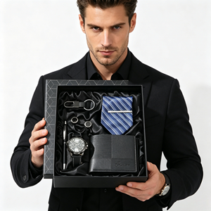 Set Regalo Business 7-in-1 Lunaire <span class=keywords><strong>per</strong></span> Uomo: Orologio, Portafoglio, Cravatta, Penna, Gemelli e Portachiavi, Confezione Regalo di Lusso Pronta all'Uso - Product Image 1