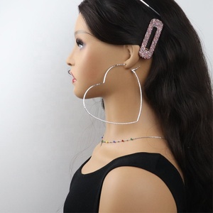 Nhà Máy Trực Tiếp Chất Lượng Tốt Đẹp 100Mm Trái Tim Lớn Hoop Bông Tai Vàng Và Bạc Mạ Dễ Thương Phong Cách Cho Đám Cưới Bên Hoặc Quà Tặng - Product Image 4